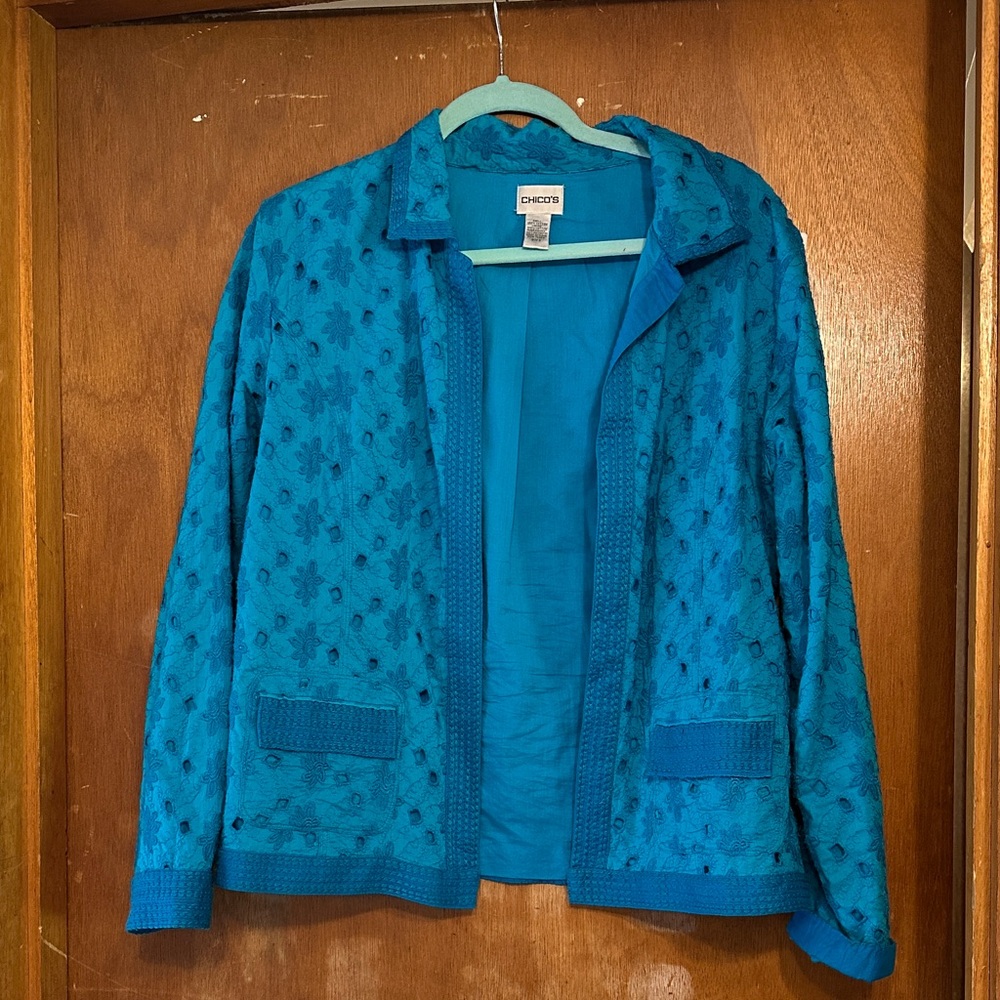 Chico’s Size 2 Blue Embroidered Eyelet Jacket Topper